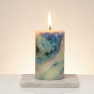 MARMOR KERZE «ZÜRICHS BLAUE STUNDE» | BIENENWACHS ZYLINDER, HANDGEKNETET M